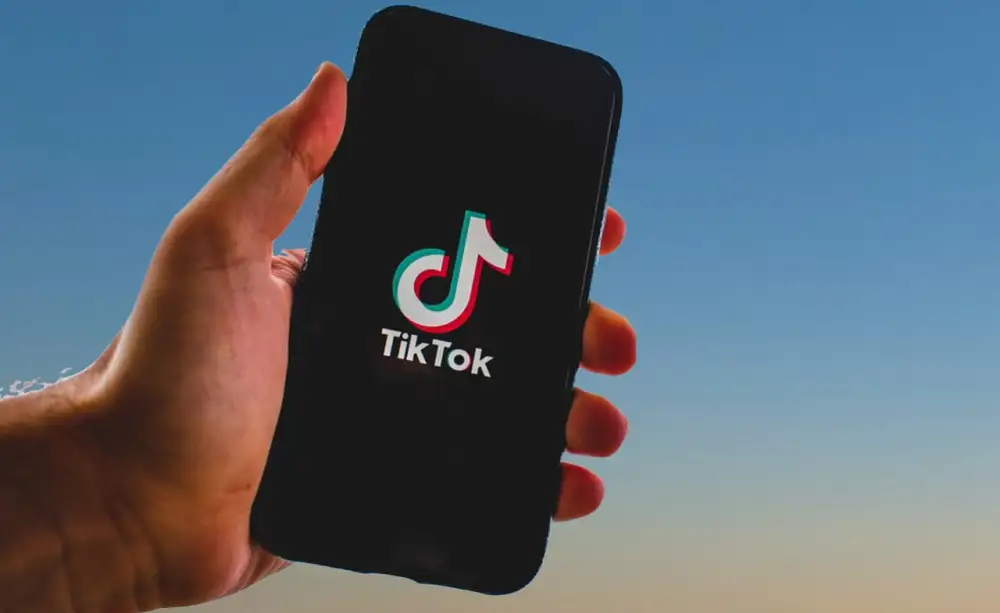 Tik V Oku